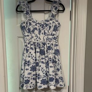 Pink Lily small blue and white floral mini dress. Like new